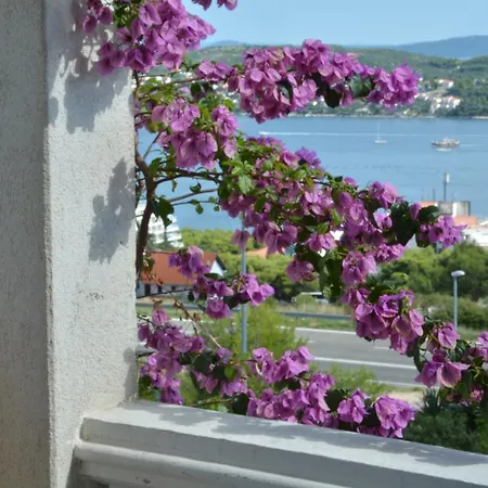 Ilak Διαμέρισμα Τρογκίρ