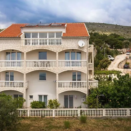 Ilak Apartman Trogir